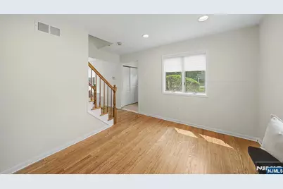 86 Hazelton Terrace, Tenafly, NJ 07670 - Photo 5