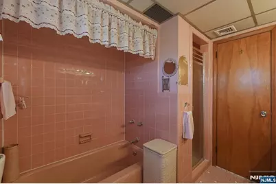 183 Lee Street, Elmwood Park, NJ 07407 - Photo 25