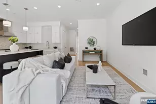 10 Gabriel Ct, Paramus, NJ 07652 - Photo 11