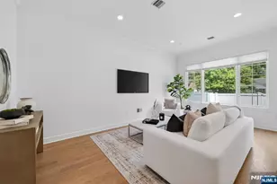 10 Gabriel Ct, Paramus, NJ 07652 - Photo 3