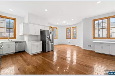 176 Union Avenue 2 #2, Rutherford, NJ 07070 - Photo 9