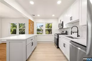 212 Frankfort Ave, Northvale, NJ 07647 - Photo 9