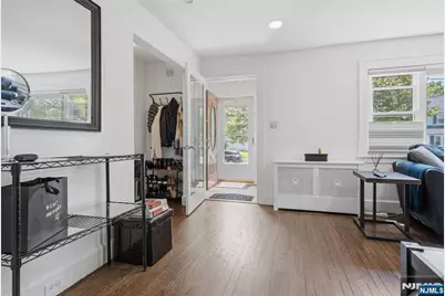 611 Maple Avenue, Teaneck Township, NJ 07666 - Photo 9