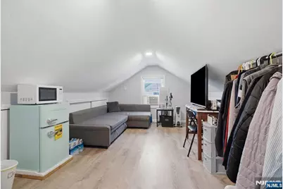 611 Maple Avenue, Teaneck Township, NJ 07666 - Photo 29