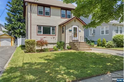 611 Maple Avenue, Teaneck Township, NJ 07666 - Photo 3