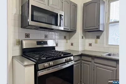 426 Columbia Avenue 2 #2, Cliffside Park, NJ 07010 - Photo 3