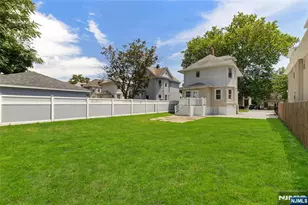 40 Teaneck, Ridgefield Park, NJ 07660 - Photo 23