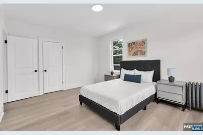 240 End Avenue, Newark, NJ 07106 - Photo 31