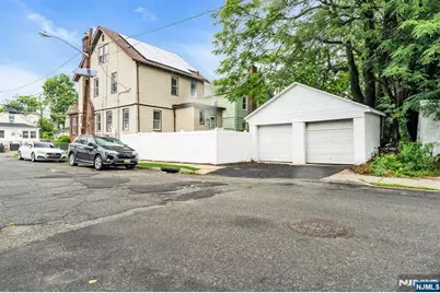 240 End Avenue, Newark, NJ 07106 - Photo 45