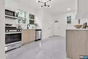 240 End Ave, Newark, NJ 07106 - Photo 21
