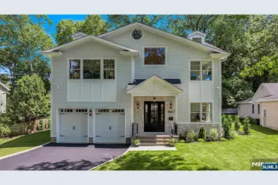 4 Garden Court, Ho Ho Kus, NJ 07423 - Photo 1