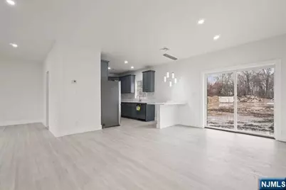 417 A Frances Lane, Northvale, NJ 07647 - Photo 5