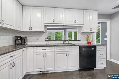 436 Myrtle Avenue, Garwood, NJ 07027 - Photo 13