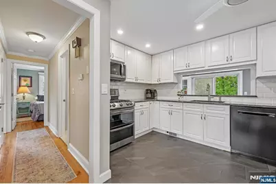 436 Myrtle Avenue, Garwood, NJ 07027 - Photo 11