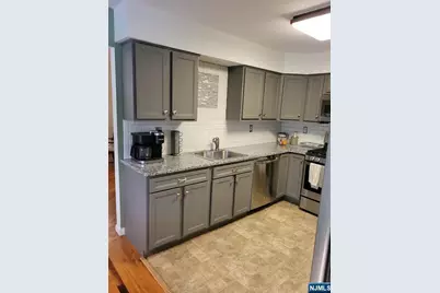 88 Hawthorne Avenue, Park Ridge, NJ 07656 - Photo 7