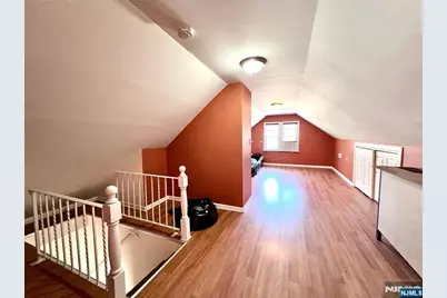 395 Taylor Avenue, Hackensack, NJ 07601 - Photo 9