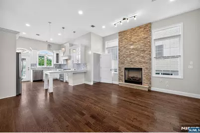 508 2nd Avenue 1 #1, Lyndhurst Township, NJ 07071 - Photo 3