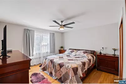 17 Kossuth Street, Wallington, NJ 07057 - Photo 5