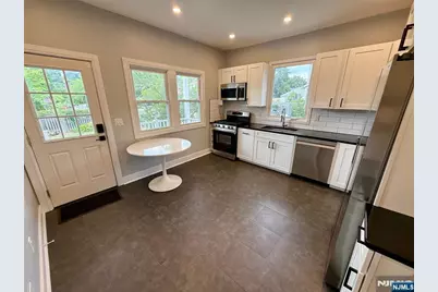 686 Lafayette Avenue, Hawthorne, NJ 07506 - Photo 3