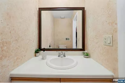 27 Sherwood Court 14 #14, River Edge, NJ 07661 - Photo 17