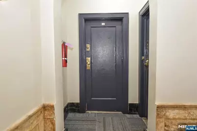 303 Hamilton Place A4 #A4, Hackensack, NJ 07601 - Photo 5