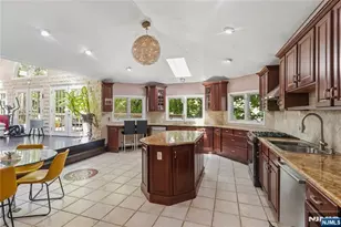 76 Millbrook Cir, Norwood, NJ 07648 - Photo 7