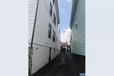 95 Crawford Street 1 #1, East Orange, NJ 07018 - Photo 9