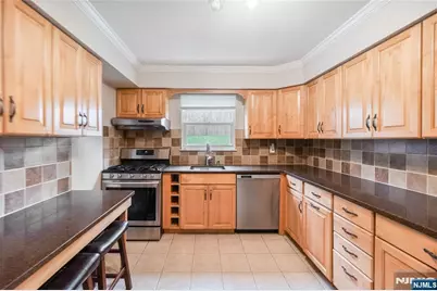 2 Carlen Court, Fairview, NJ 07022 - Photo 11