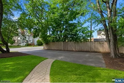 129 Claremont Avenue 2 #2, Montclair, NJ 07042 - Photo 5