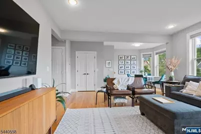 129 Claremont Avenue 2 #2, Montclair, NJ 07042 - Photo 9