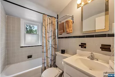 799 Millbrook Road, River Edge, NJ 07661 - Photo 19
