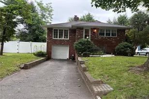 35 Knickerbocker Rd, Closter, NJ 07624 - Photo 1