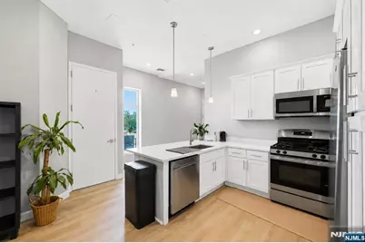 271 Millburn Avenue A #A, Millburn, NJ 07041 - Photo 9