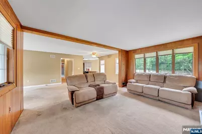 42 Heatherhill Road, Cresskill, NJ 07626 - Photo 9
