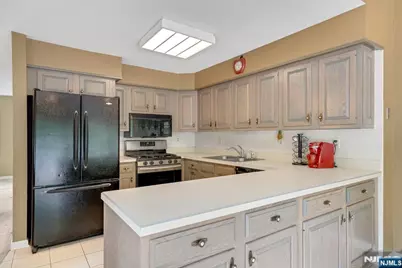 42 Heatherhill Road, Cresskill, NJ 07626 - Photo 17