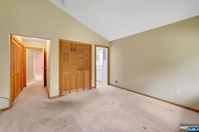 42 Heatherhill Road, Cresskill, NJ 07626 - Photo 19