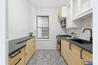 141 Duncan Avenue 6 #6, Jersey City, NJ 07306 - Photo 13