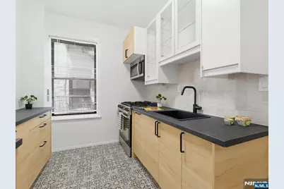 141 Duncan Avenue 6 #6, Jersey City, NJ 07306 - Photo 11