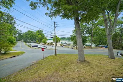 72 Lake Drive, Wayne, NJ 07470 - Photo 35