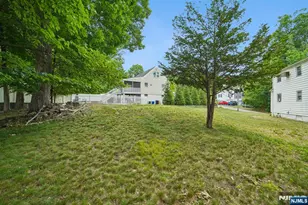 72 Lake Dr, Wayne, NJ 07470 - Photo 29
