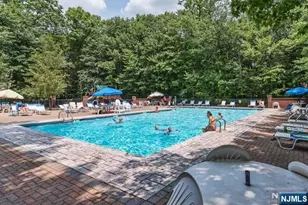 1063 Ash Dr, Mahwah, NJ 07430 - Photo 3