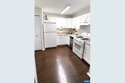 1063 Ash Drive, Mahwah, NJ 07430 - Photo 5