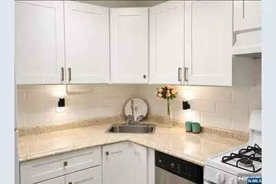 1063 Ash Drive, Mahwah, NJ 07430 - Photo 7