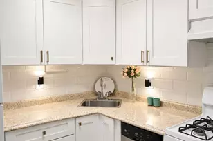 1063 Ash Dr, Mahwah, NJ 07430 - Photo 7