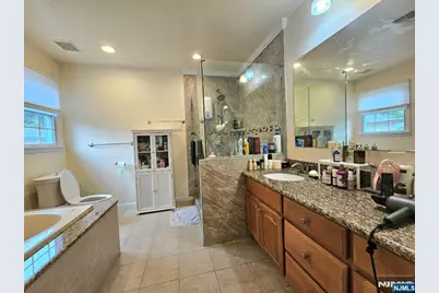 183 Tenafly Road, Tenafly, NJ 07670 - Photo 17