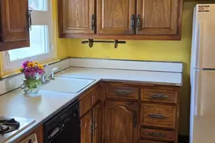 533 Sollas Ct, Lyndhurst Township, NJ 07071 - Photo 3