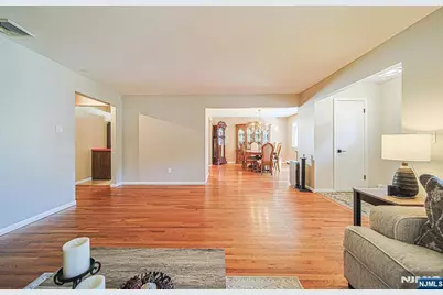 330 E Ruby Avenue, Palisades Park, NJ 07650 - Photo 15