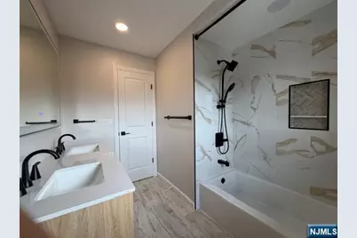330 E Ruby Avenue, Palisades Park, NJ 07650 - Photo 11