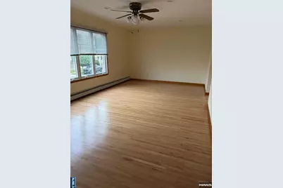 504 2nd Avenue 1 Plus In-La #1 plus In-La, Lyndhurst Township, NJ 07071 - Photo 3