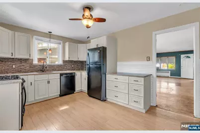6 Webster Avenue, Kearny, NJ 07032 - Photo 9